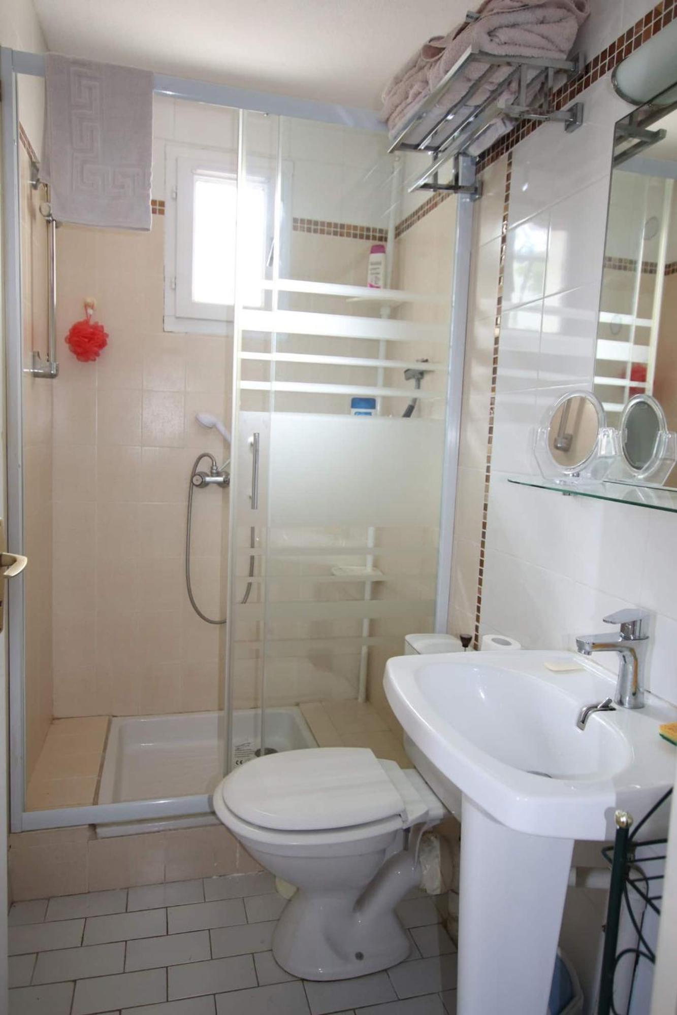 Chambre Privee Independante, Piscine แอกด์ ภายนอก รูปภาพ